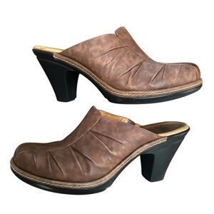 Sofft Super Comfort Leather Block Heel Clogs Mules, size 10